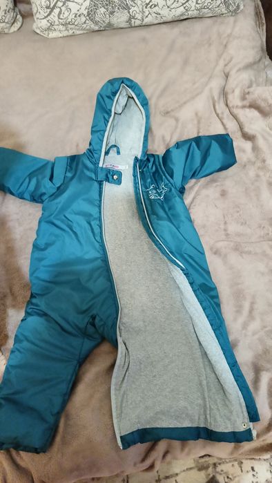 Продам демисезонный комбинезон