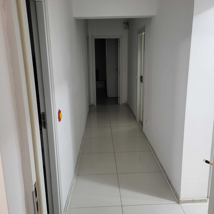 Vand apartament cu 3 camere in Medgidia
