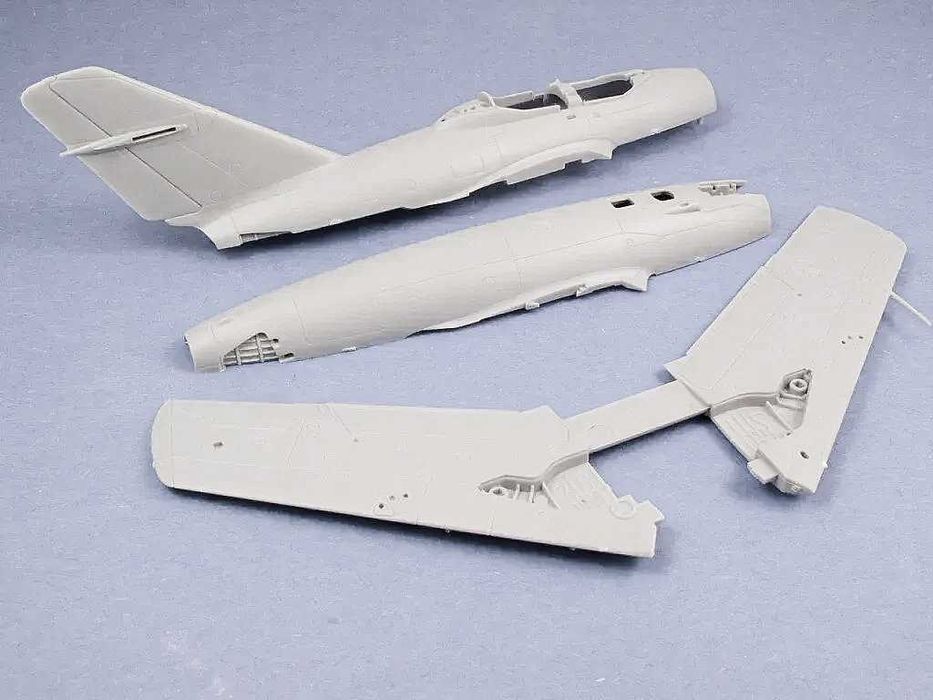 Сборная модель Реактивный Истребитель МИГ-15 УТИ в масштабе 1:72