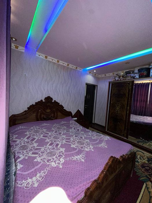 Dom  sotiladi 3 xona