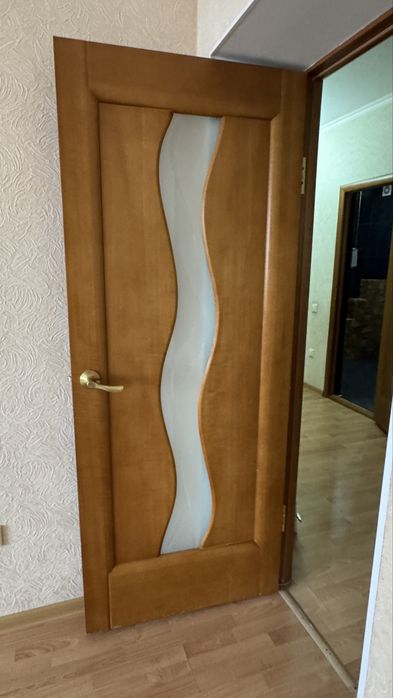 Продам двери 6шт