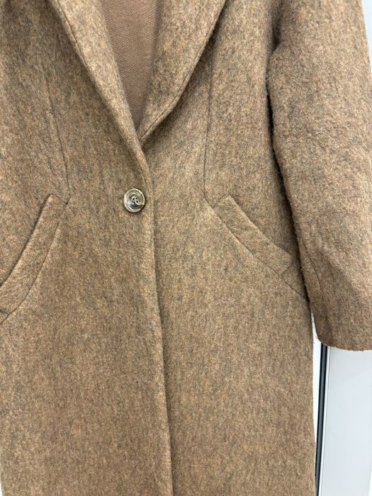 Дамско палто с дължина до коляното