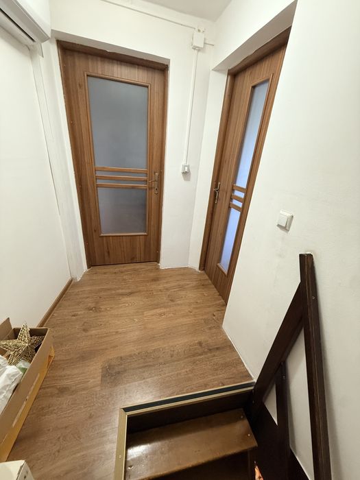 Vand casa in apropiere de centrul orasului