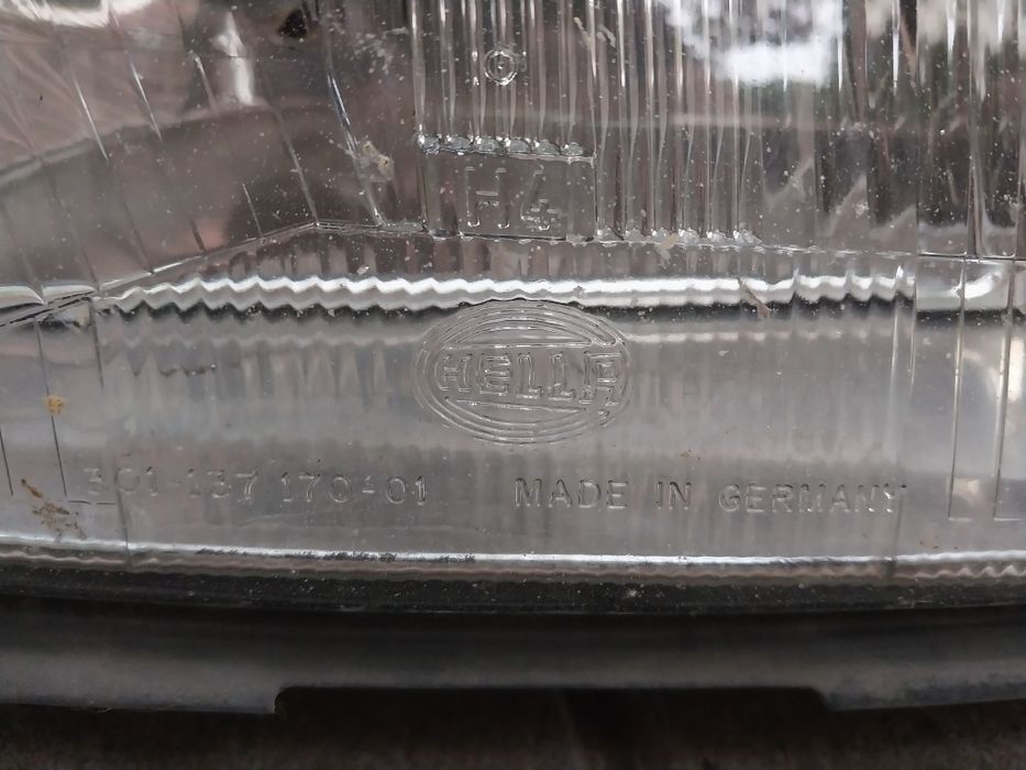 Фара правая на Audi 100