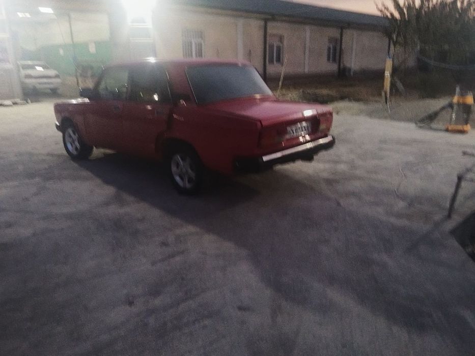 Vaz 2107 sotiladi