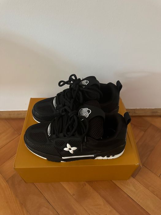 Lv skate barbati