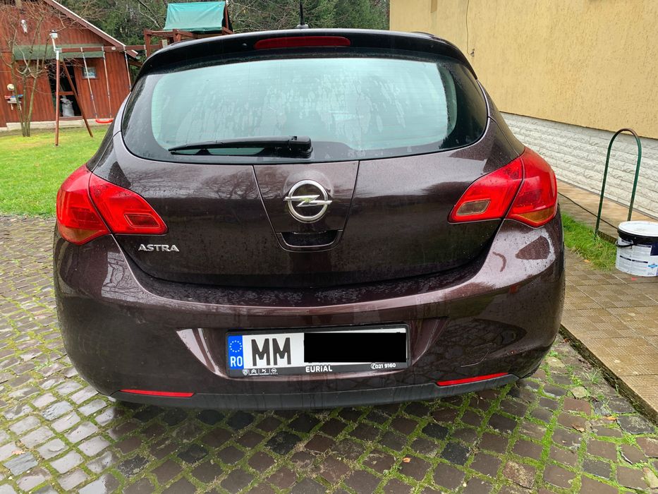 Opel Astra J 1.6 Benzină 114 CP 2012, primul proprietar