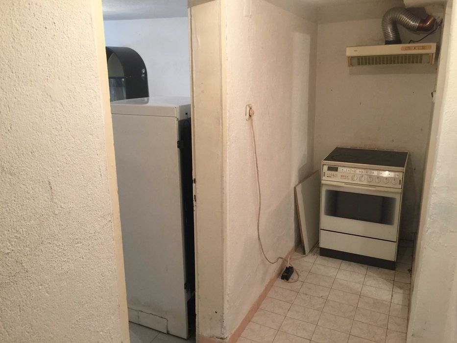 Дава се под наем Едностаен апартамент в Пловдив, Център - 50 кв.м за 153 € - Снимка #9