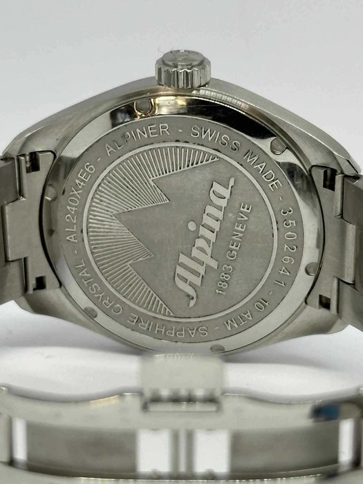 Часовник Alpina Alpiner AL240X4E6 / Перфектен