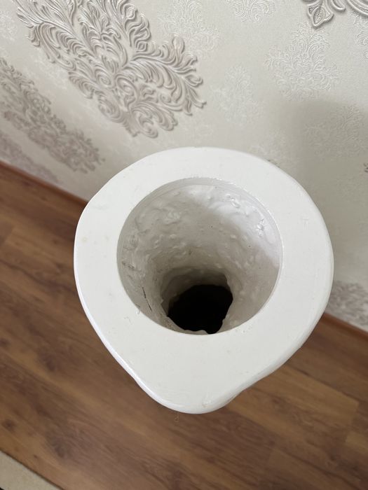 Продается высокая напольная ваза!