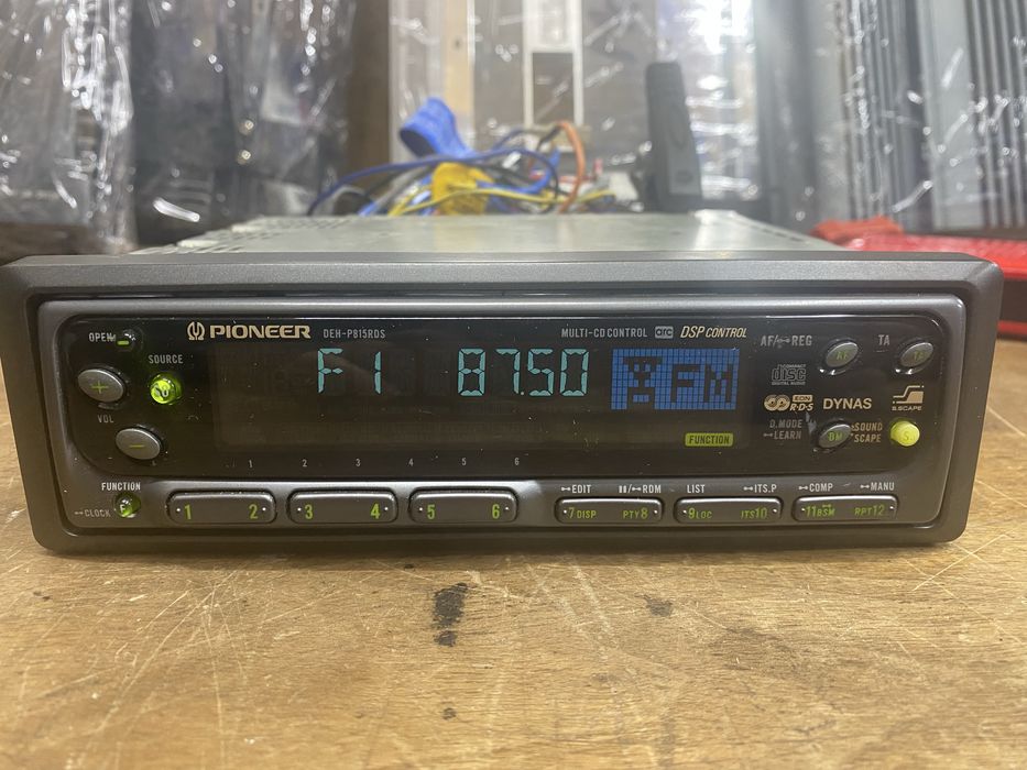 Cd player auto Pioneer DEH P 815 rds,old school
