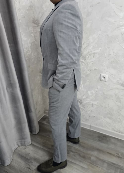 Мужской брючный костюм двойка!54-56 размер.