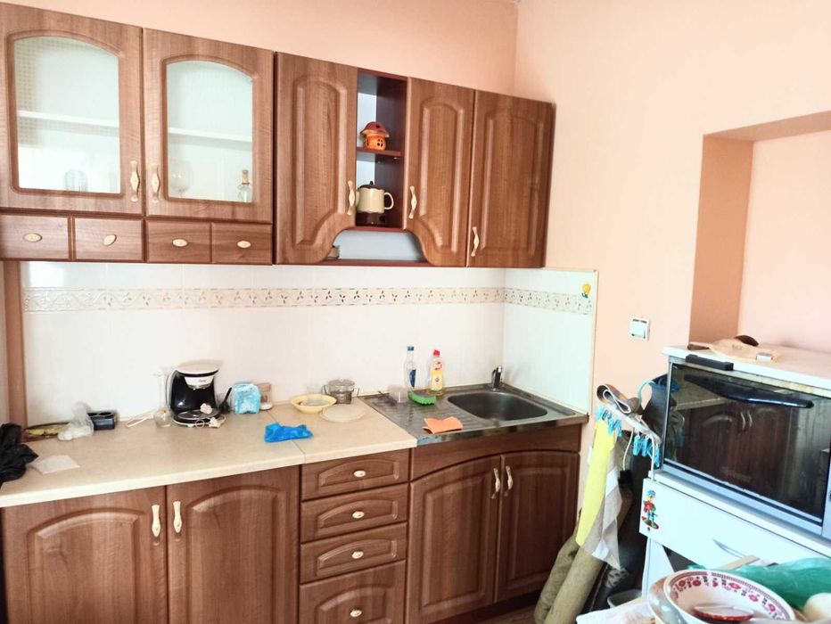 Продава къща в кв. Васил Левски, Казанлък