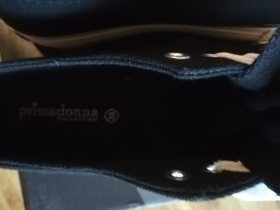 Teniși Primadonna