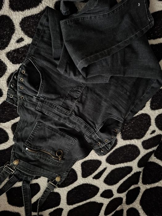 Отдам за 1000тг размер 44-48