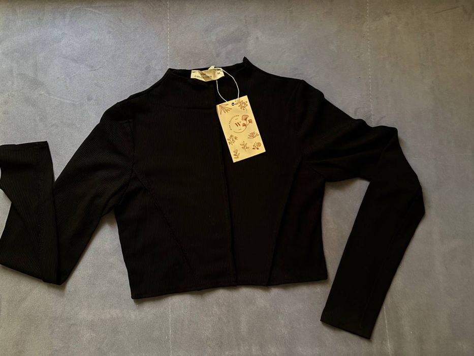 Женский топ с длинными рукавами