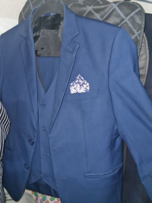 Костюм Тройка синий для школы классик