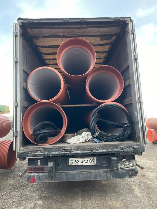 Трубы, задвижки, фланцы