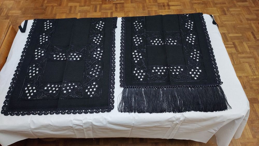 Catrințe brodate manual, zona Sibiu și Făgăraș