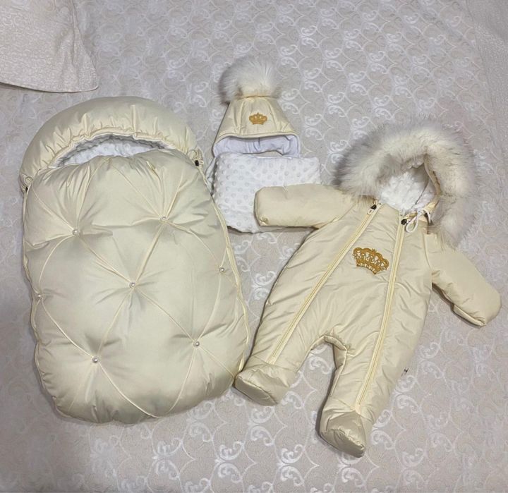 Конверт на выписку с комбинезоном