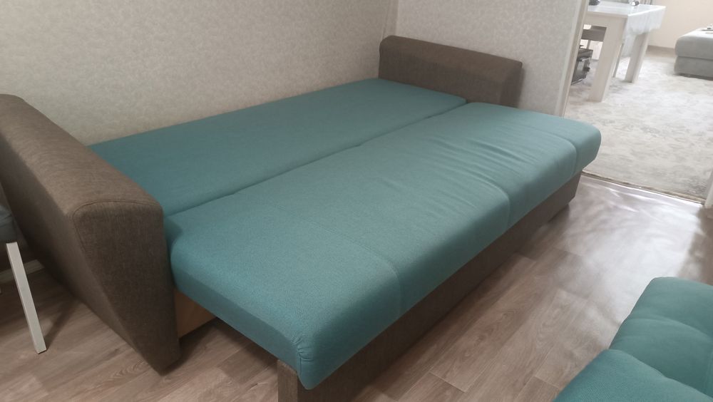 Продам диван хорошего качества б/у