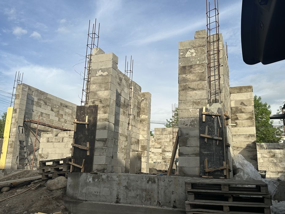 Строим дом забор заливаем фундамент