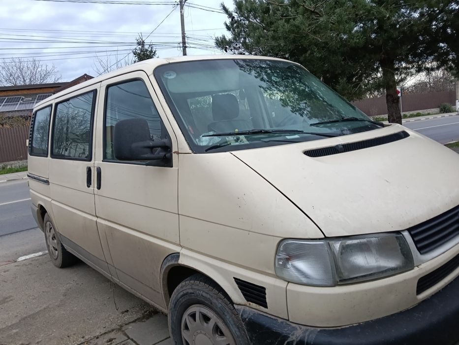 Volskwagen t4 stare bună se deplasează pe ori ce drum.