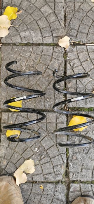 Продавам предни пружини за бмв е 46 sаchs