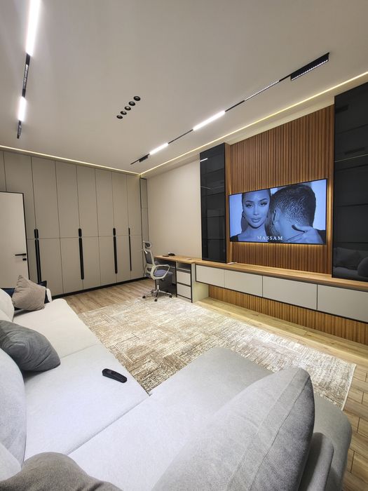 Mirobod avenu oybek metro