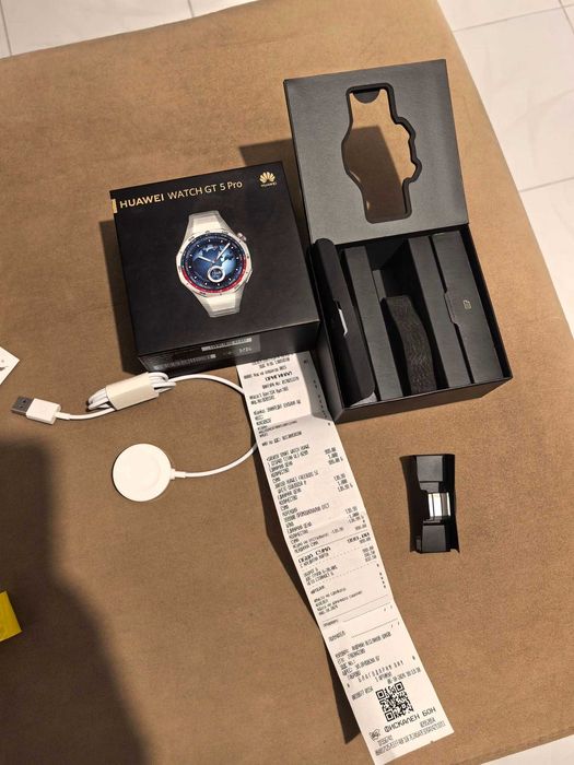 Huawei watch GT 5 Pro titanium