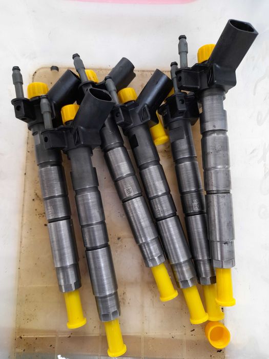 Injectoare BMW X5 M 50 d Piezo 0445118001
