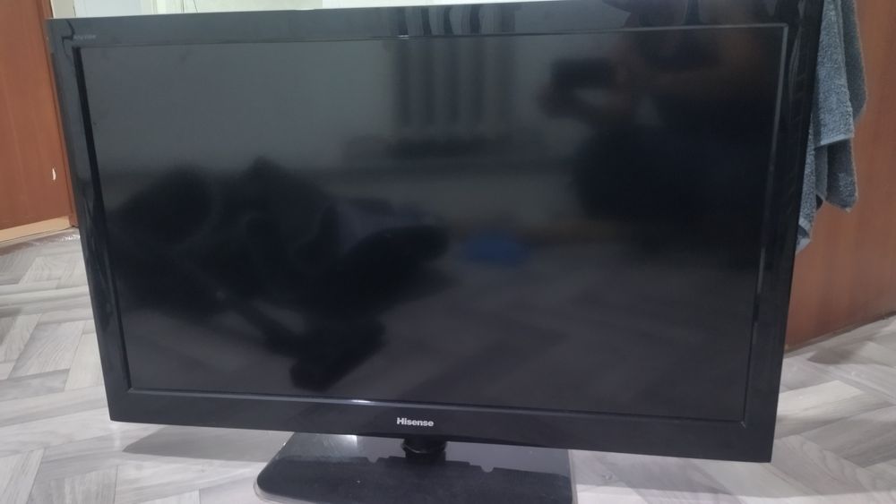 Продам нерабочий телевизор на запчасти