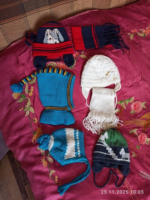 Шапки детские, на мальчика и девочку