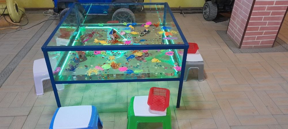 Bolalar uchun Akvarium sotiladi