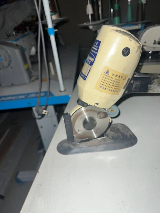 Тикув машиналар сотилади срочно 10 та машина 2 пичок 1400$