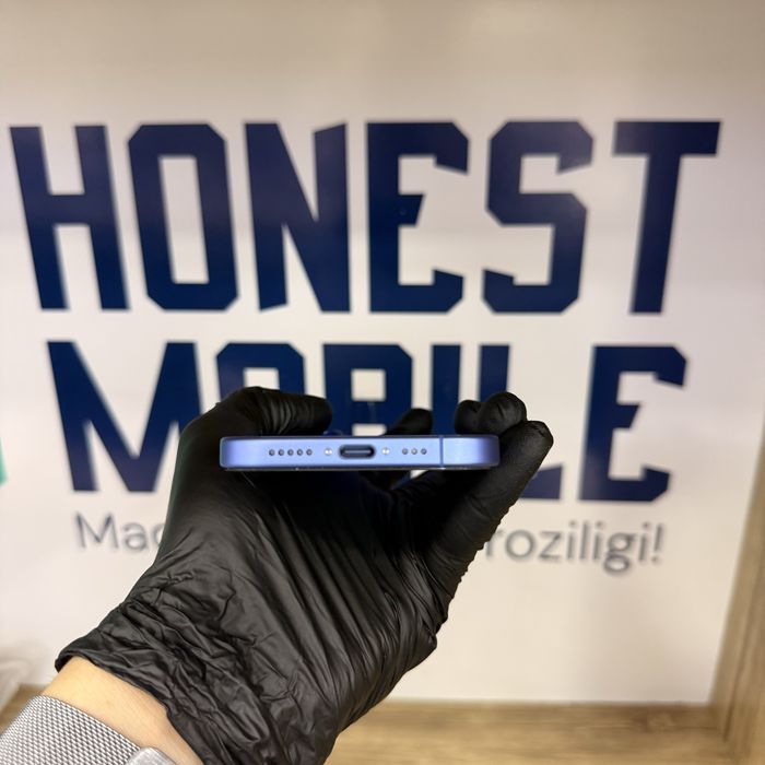 iPhone 16 blue 100%