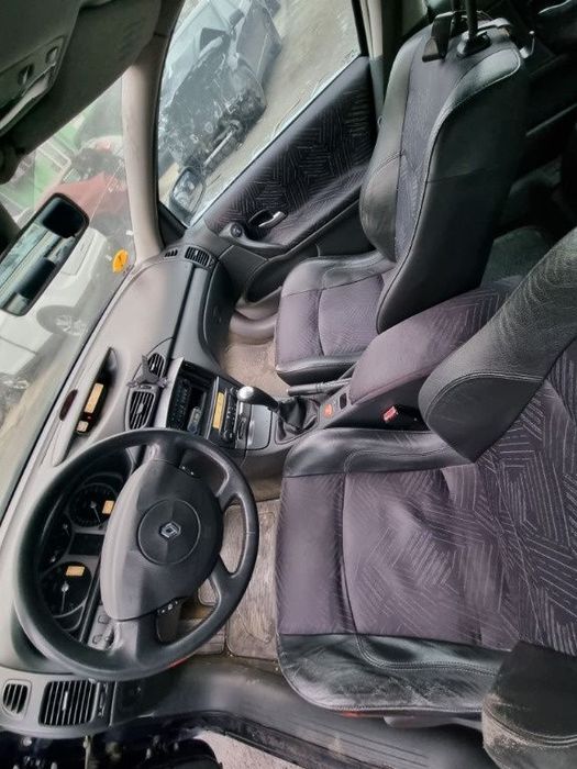 bara fata spate capota trager calandru haion armatura stop tripla stanga dreapta Renault Laguna 2 motor 2.2dci G9T 702 dezmembrez