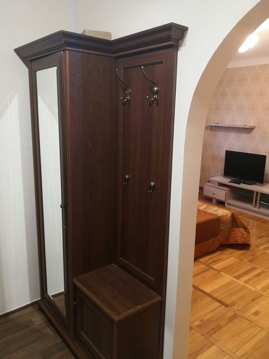 Шкаф прихожей продам