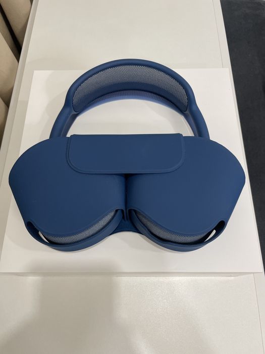 Продам AirPods Max