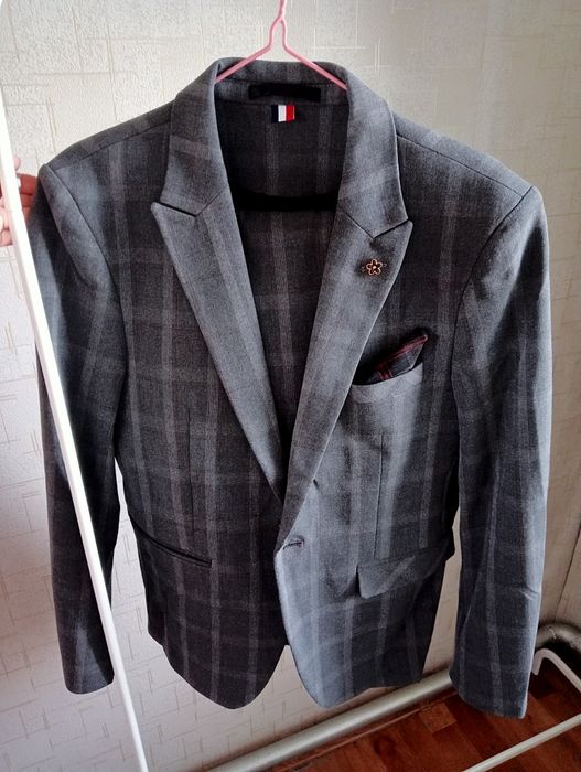 Продам костюм 2-ка