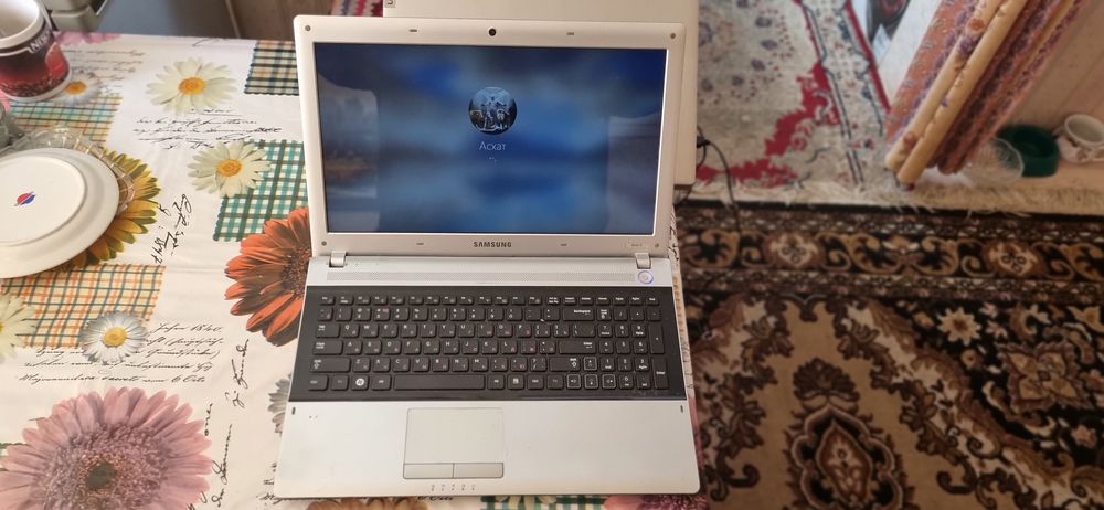 Электронника,Ноутбуки