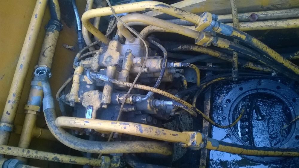 Excavator Samsung SE 210-2, pompa hidraulica, hidromotoare,mars,cabina