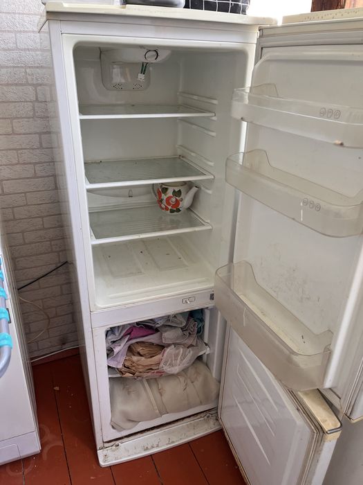 Холодильники не работають  Продам