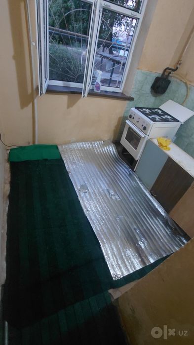 Qarshi shahar markazida 2 xonali uy sotiladi