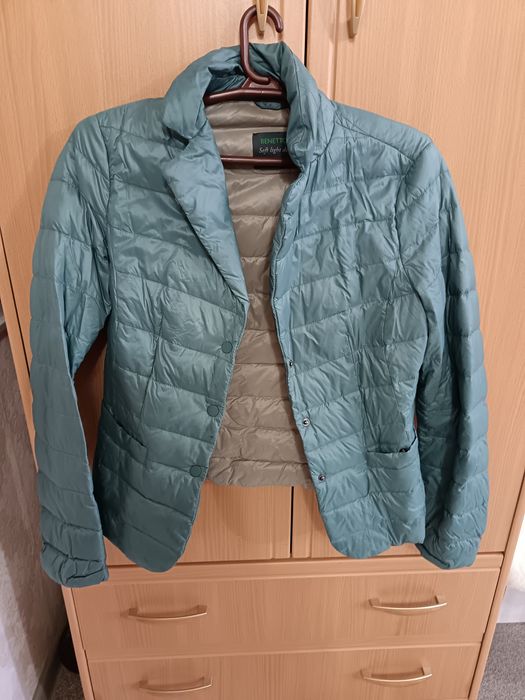 Продам женские куртки