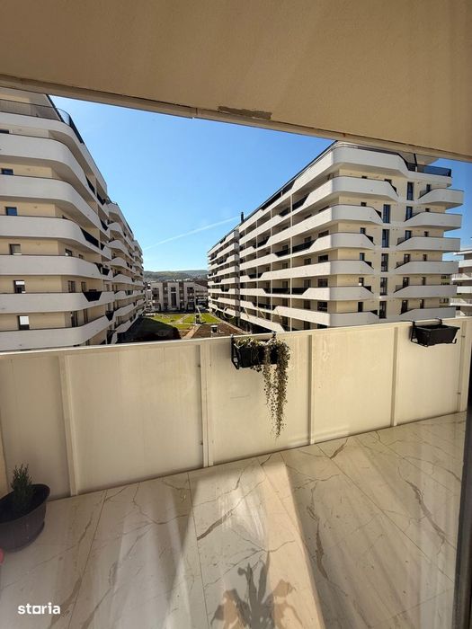 Apartament nou cu parcare 2 camere strada Eroilor