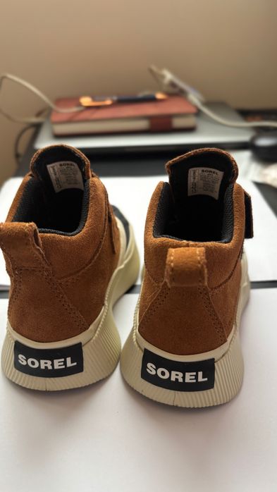 Зимни непромокаеми боти(25размер) Sorel