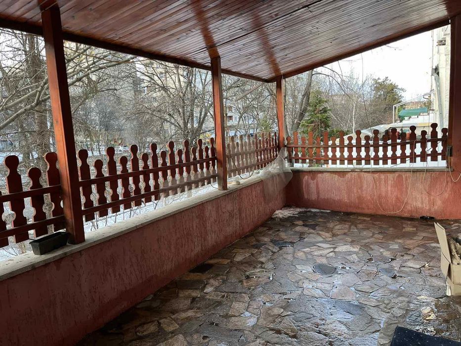 Дава се под наем Тристаен апартамент в София, Банишора - 140 кв.м за 750 € - Снимка #11