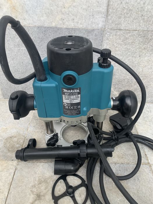 Makita RP1111C/220-240V/1 100 W/2024. 4/обер фреза/