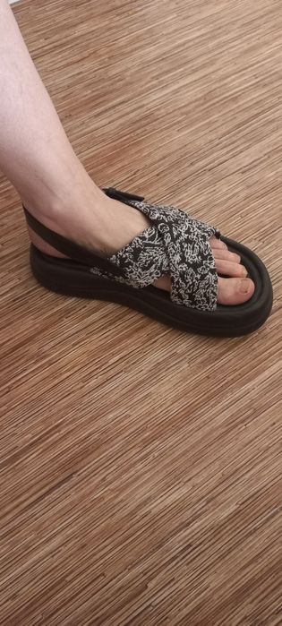 Сандалии 38-39 размер